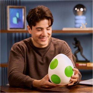 Hatchin’ Yoshi Interactive Toy