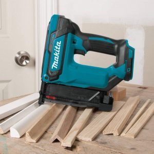 Makita XTP02Z 18V LXT - Clavadora inalámbrica de iones de litio de 1-3/8 pulgadas, calibre 23, solo herramienta