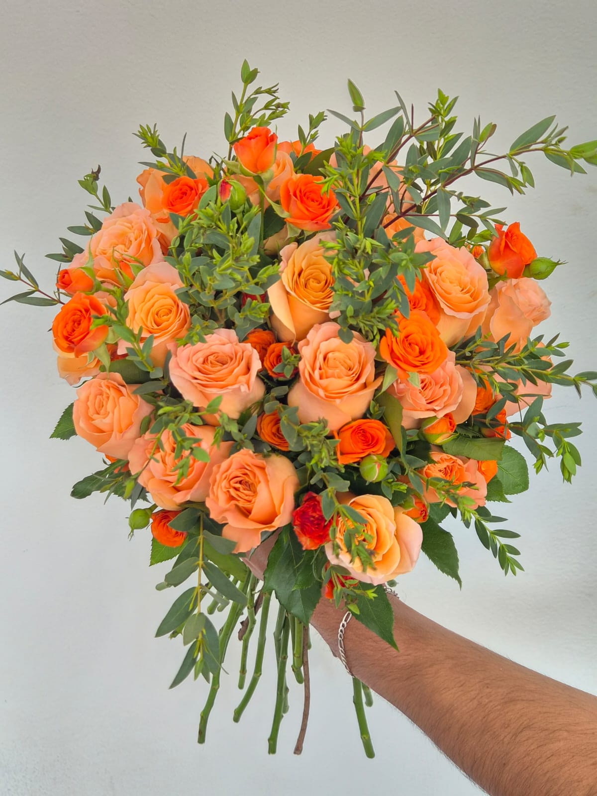 “Armonía de Primavera” – Ramo Floral Premium